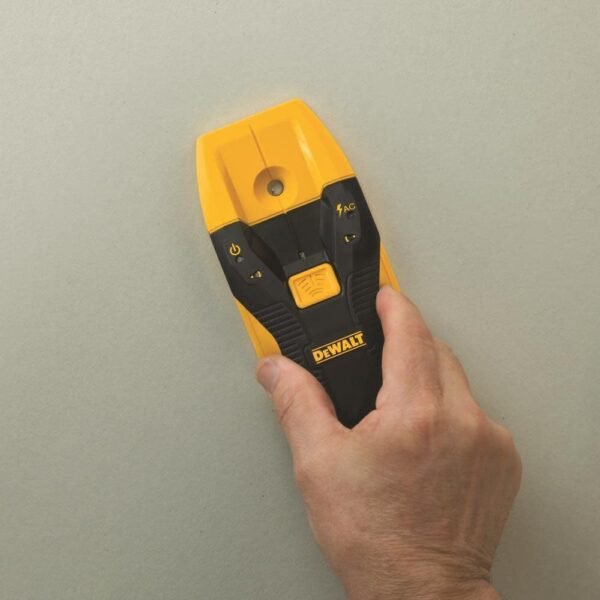 DEWALT Stud Finder DW0100 Review Center-Find Technology and LED Precision Guide DEWALT Stud Finder DW0100 Review Center-Find Technology and LED Precision Guide